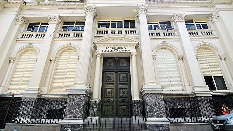 Expectativa. El Banco Central analiza cómo reaccionará ante los resultados del domingo.
