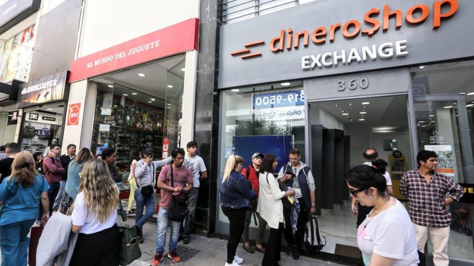 pizarras y colas en la city 20191025