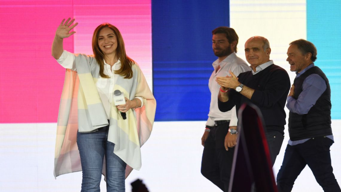 Governor of Buenos Aires, María Eugenia Vidal, acknowledged her defeat and congratulated her opponent, Axel Kicillof