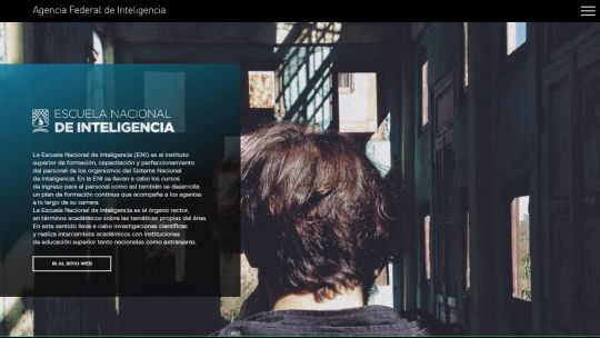Según datos del organismo que circulan, la AFI cuenta con 1.445 agentes , casi 400 menos desde que asumió Mauricio Macri.