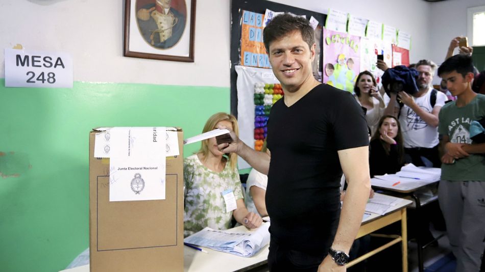 Axel Kicillof, votando el domingo 27 de octubre.