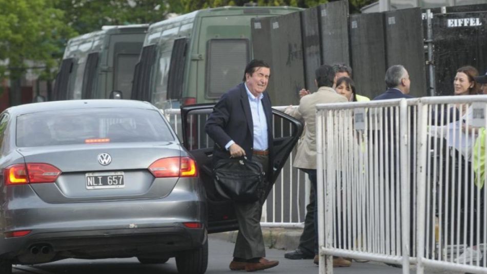 Duran Barba ingresando al búnker de Juntos por el Cambio