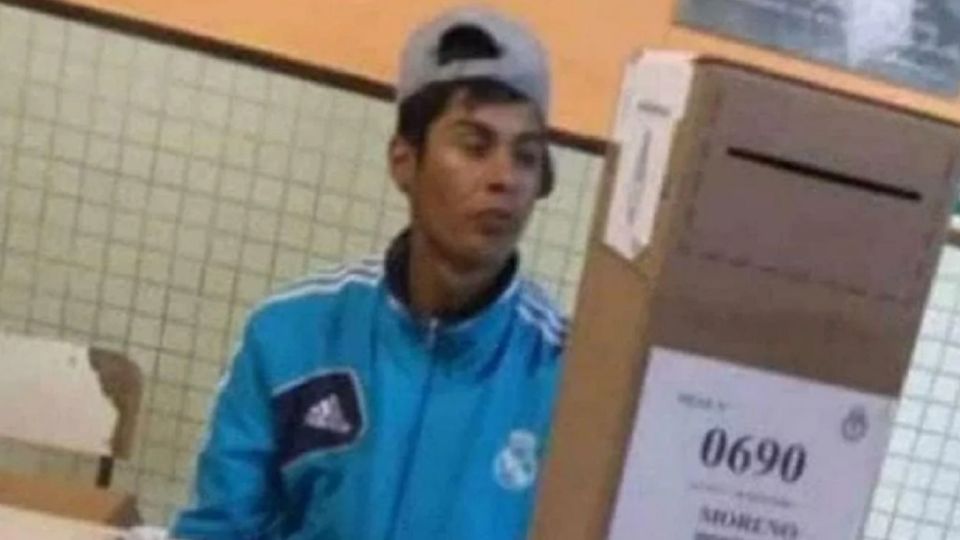 Tiene 27 años y es de Moreno.
