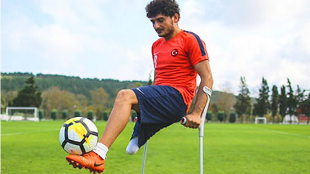 Baris Telli, futbolista amputado de Turquía