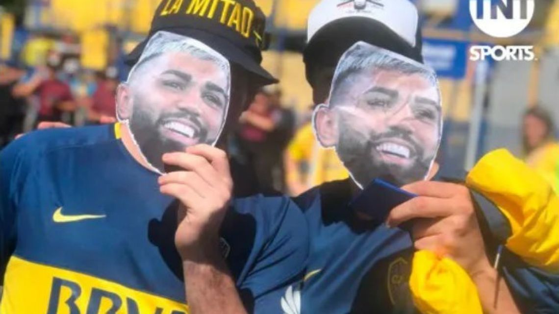 Gabigol con la 2025 camiseta de boca