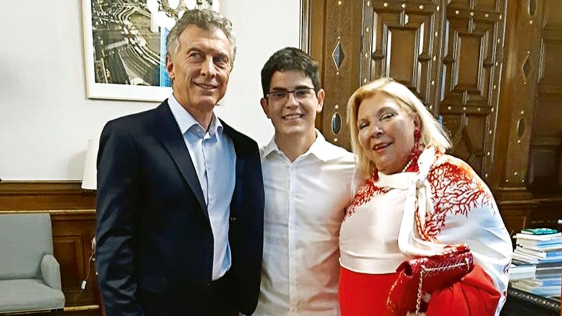 Macri con Carrió y su hijo, Nacho | Foto:Instagram