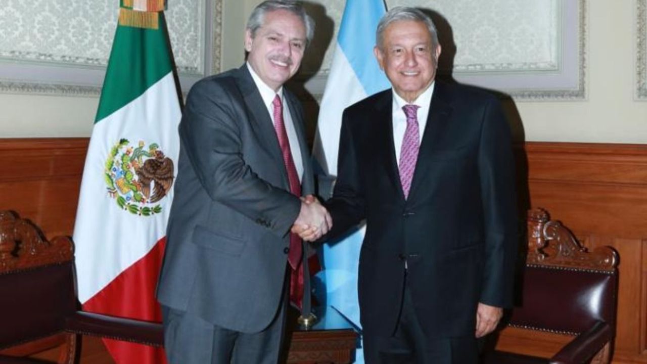 Alberto Fernández y López Obrador. | Foto:Cedoc.