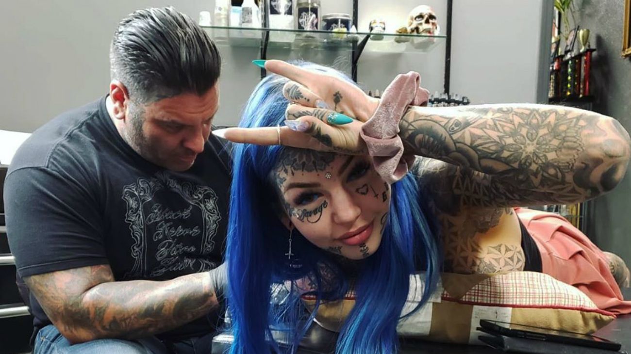 Amber Luke, adicta a los tatuajes