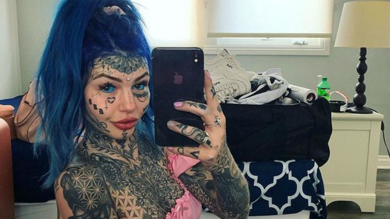 Amber Luke, adicta a los tatuajes