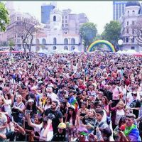 Estanislao Fernández se mostró orgulloso en la marcha del "Orgullo"