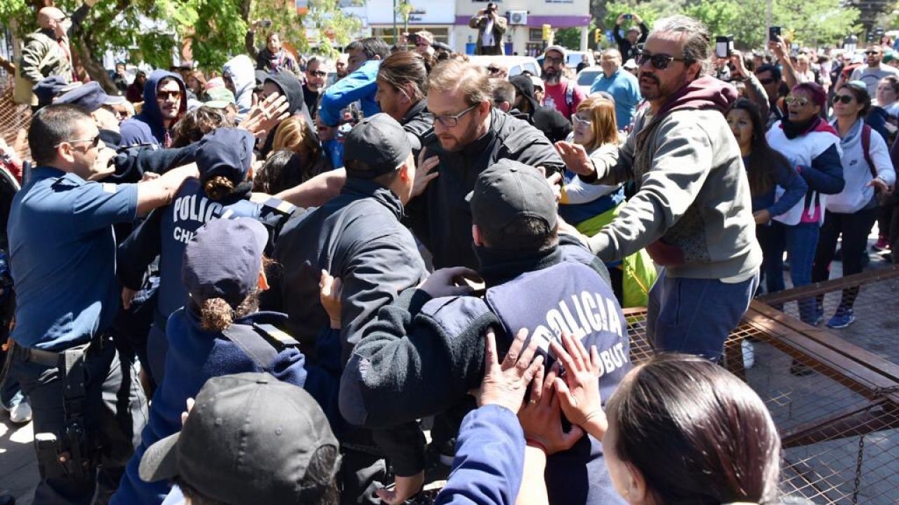 Represión a docentes en Chubut | Foto:Gentileza prensa Suteba.