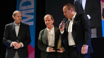 Diego Dillenberger; Philip Pérez, el titular de la Cámara Argentina de Anunciantes, y Martín Etchevers, presidente de Adepa.