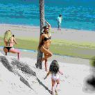 Lejos de Cubero, así fue el cumpleaños de Nicole: bici y playa con sus hijas en Punta