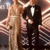 Todos los detalles de los looks vanguardistas y osados del "Gran Prix de Baron B"