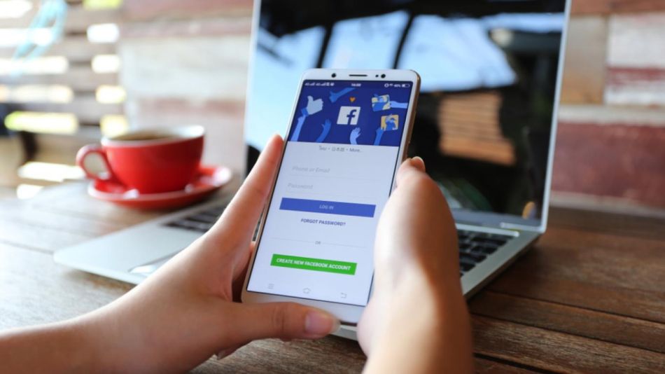 facebook empleados 08112019