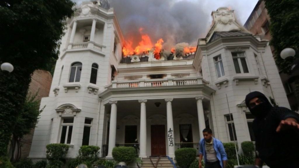 Disturbios en la embajada de Argentina en chile