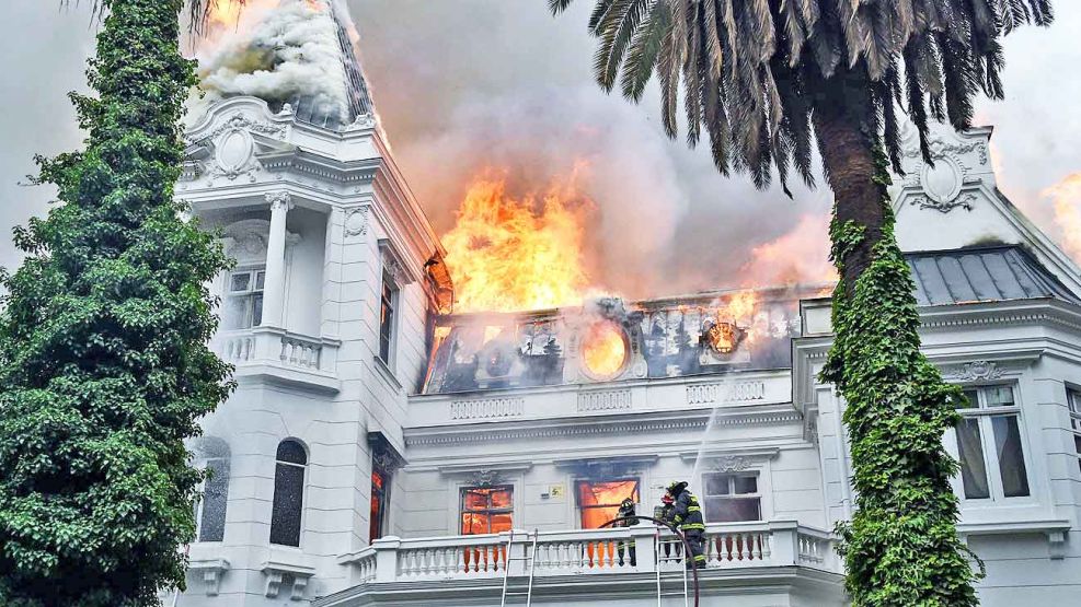 20191109_universidad_pedro_valdivia_chile_llamas_afp_g.jpg