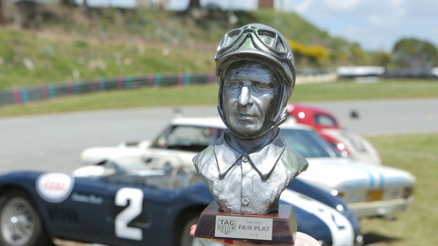 Manejamos los autos de la colección del Museo Fangio