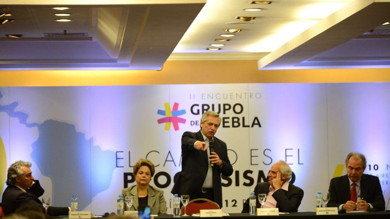 Encuentro del Grupo Puebla en Buenos Aires.