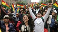 Miles de personas salieron a las calles tras la renuncia de Evo Morales.