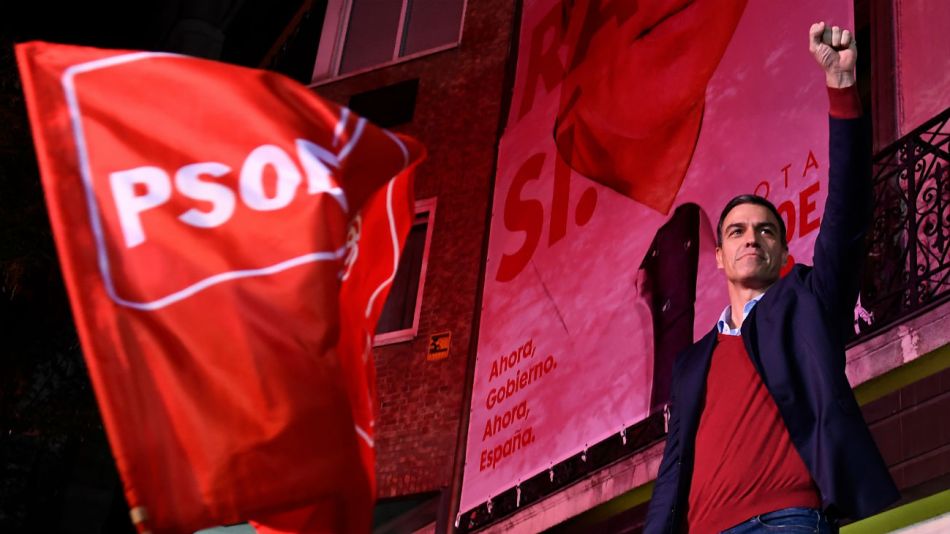 El PSOE de Pedro Sanchéz logró la victoria pero con tres diputados menos que la anterior elección.