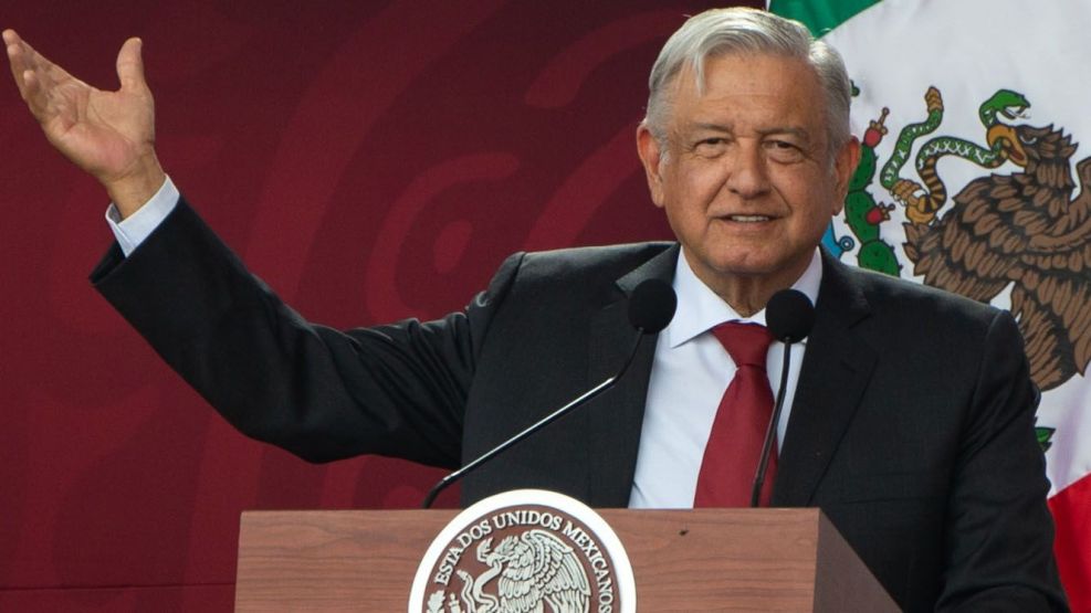 Trump Pours Cold Water on AMLO's ‘Peace & Love’ Policy With U.S.