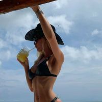 Rocío Guirao Díaz en la playa
