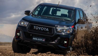 La nueva Toyota Hilux GR Sport será global y llegará a fines de 2021
