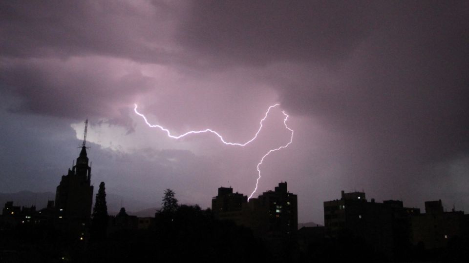 tormenta electrica rayos mendoza g_20191113