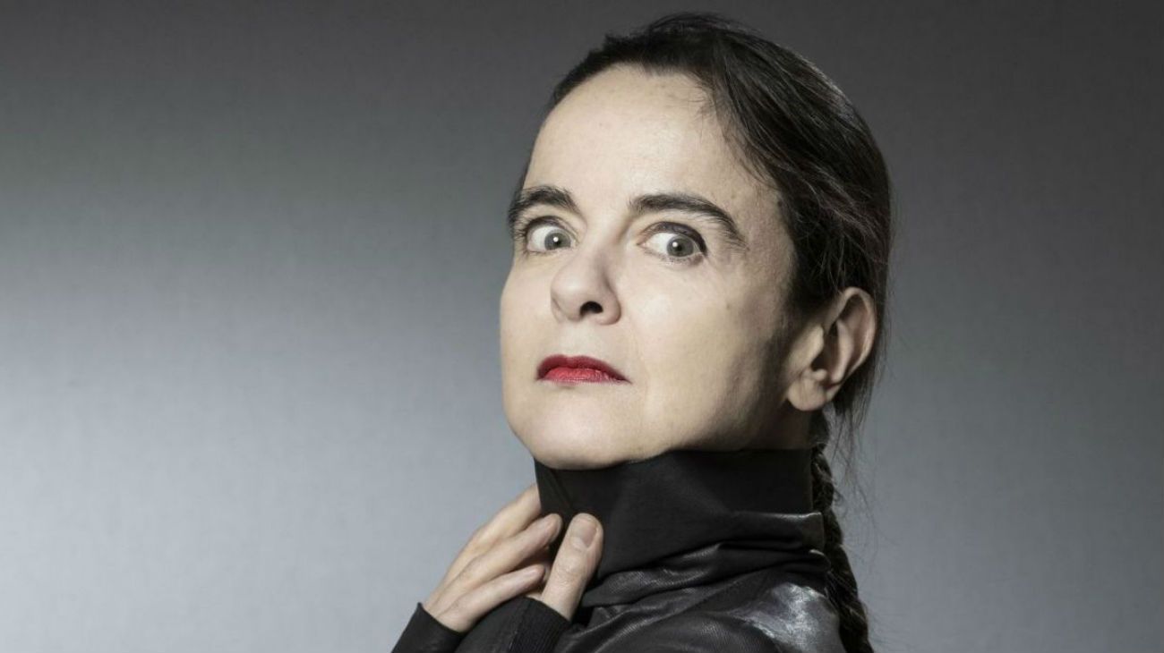 Nothomb. En 2015 fue elegida miembro de la Real Academia de la lengua y de la literatura francesas de Bélgica.