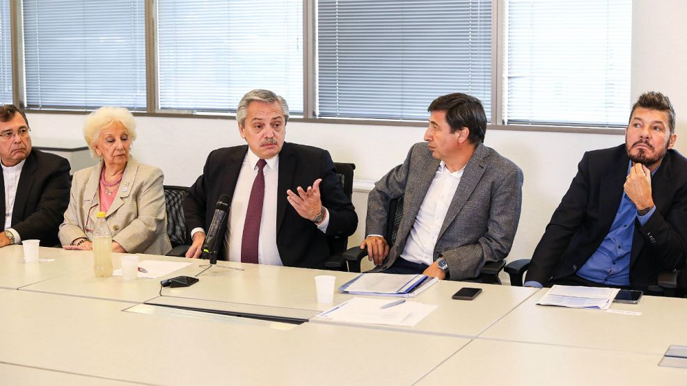 Alberto Fernández, junto a Marcelo Tinelli y Estela de Carlotto en el Consejo Federal Argentina contra el Hambre.