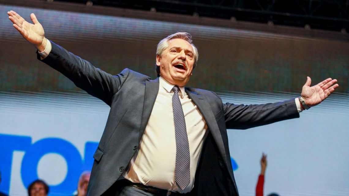 En medio del escándalo, Alberto Fernández tuvo un inédito gesto cholulo