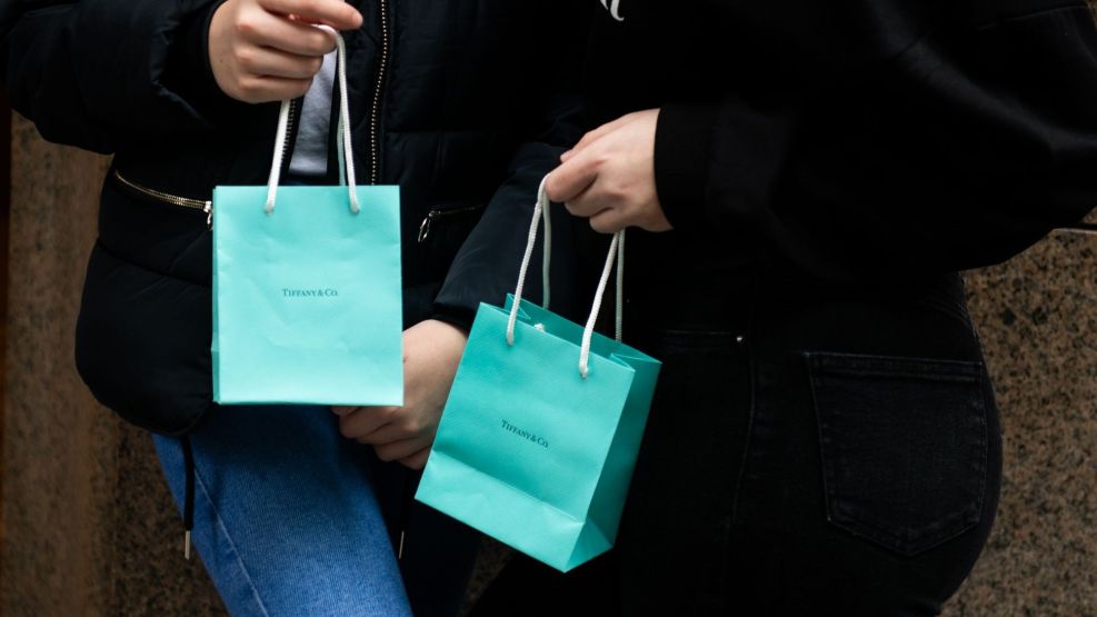 Tiffany Soars Above Offer Price As Street Sees Other Bidders
