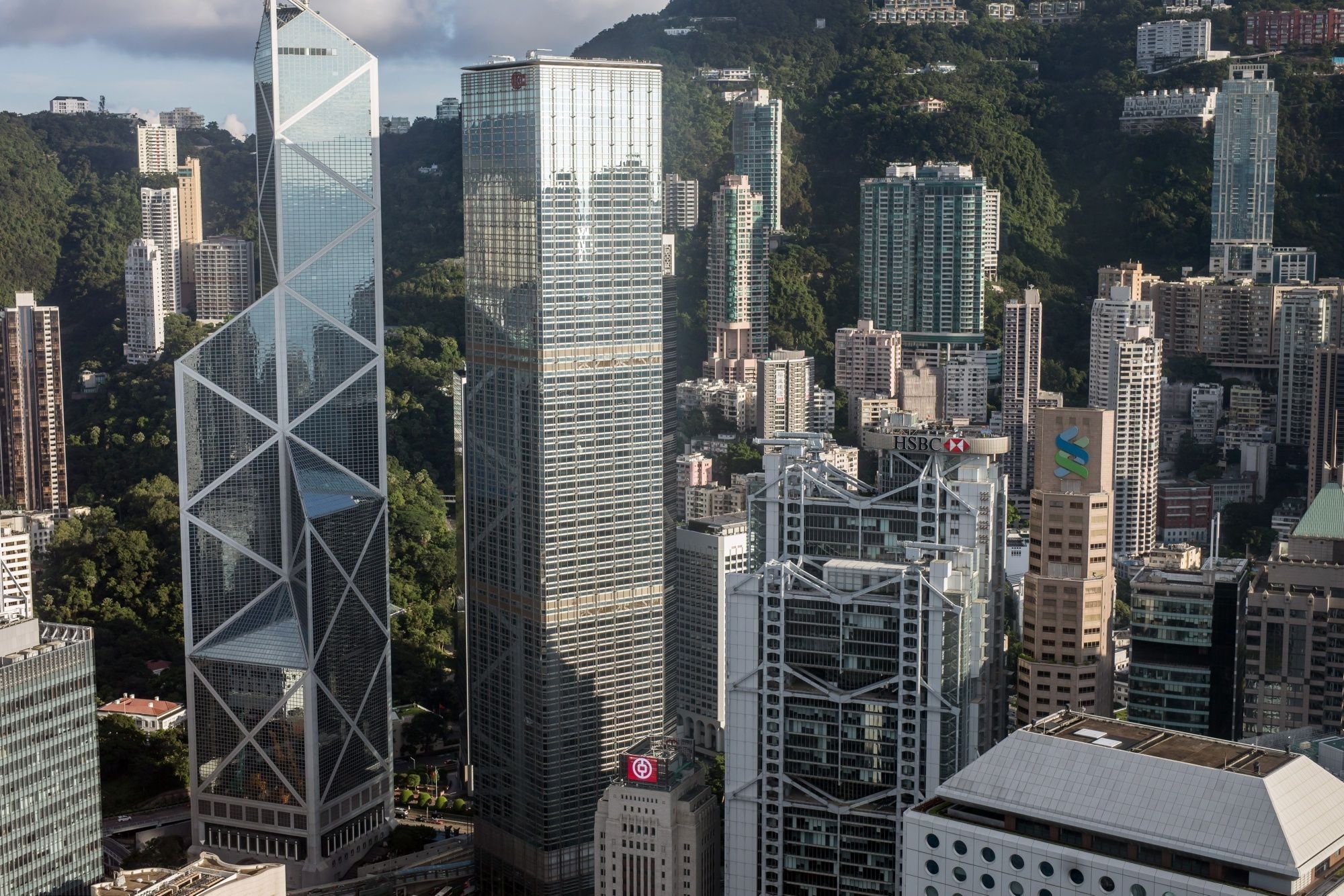 Hong Kong’s Rich Open More Offshore Accounts as Backup Plan, Bankers Say