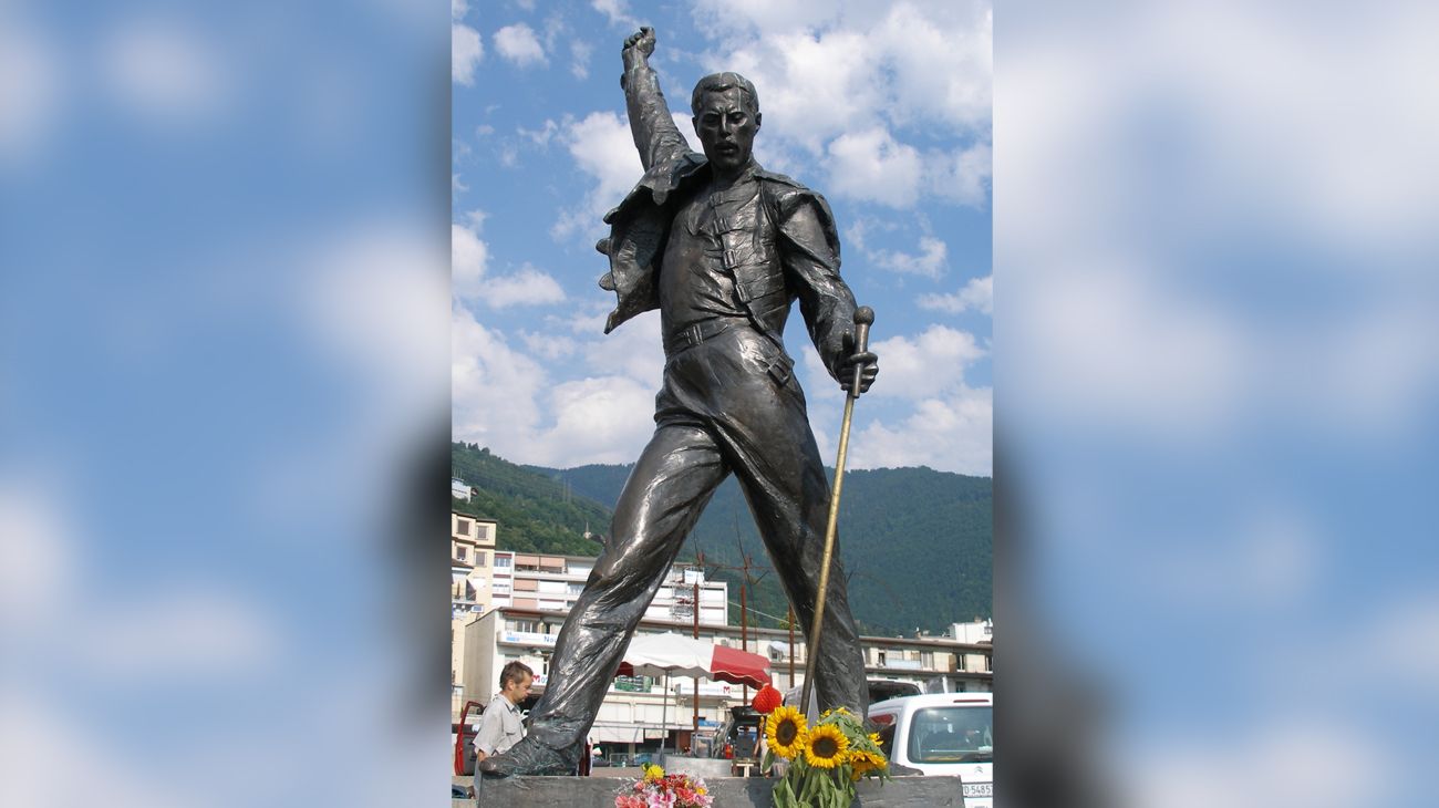 Monumento a Freddie Mercury en Montreux, Suiza.