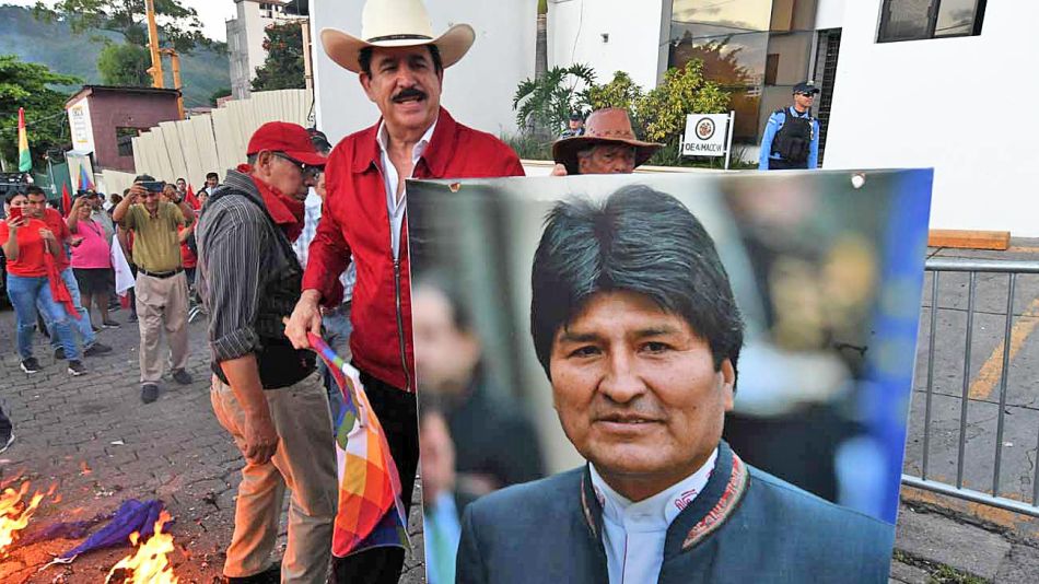 20192411_zelaya_honduras_evo_morales_afp_g.jpg