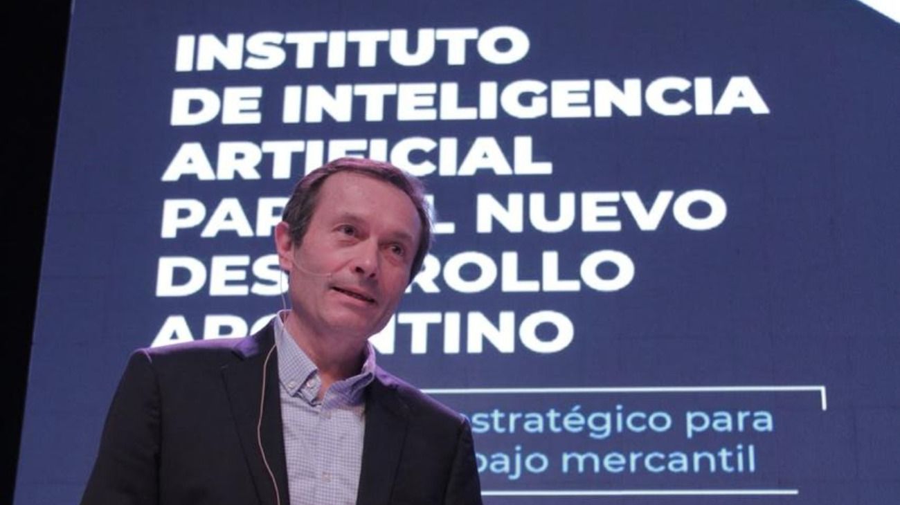 Gustavo Béliz compartió un acto en relación a la inteligencia artificial con el sindicalista Armando Cavalieri.