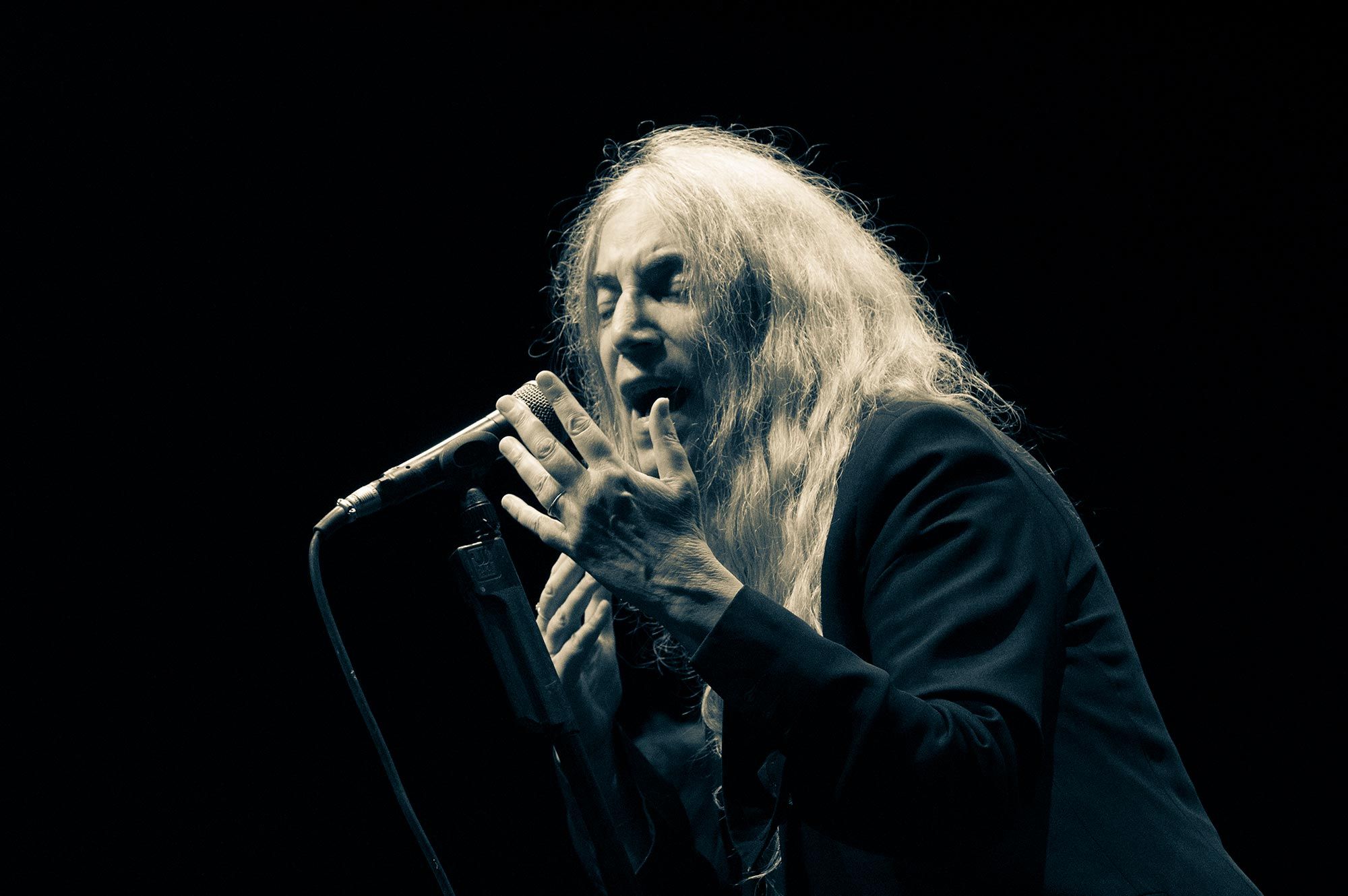 Patti Smith, cacique portavoz de mensajes de Amor, libertad y cuidado del medio ambiente pasó por Argentina.