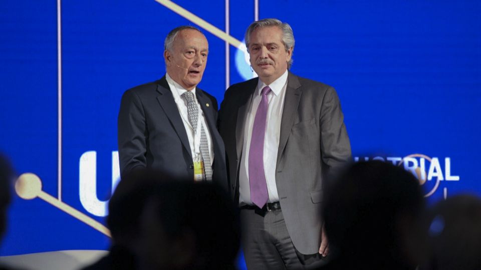 Acevedo junto a Alberto Fernández.