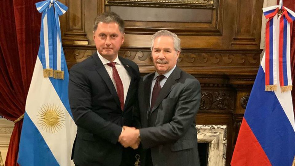 felipe sola rusia