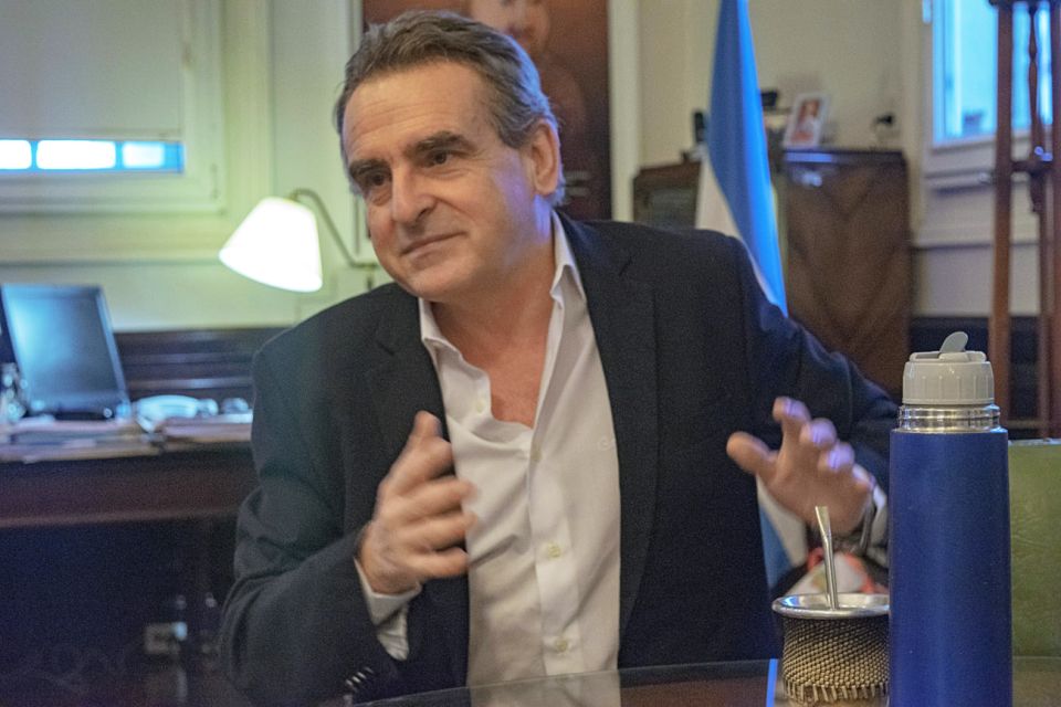 Entrevista con Agustín Rossi.