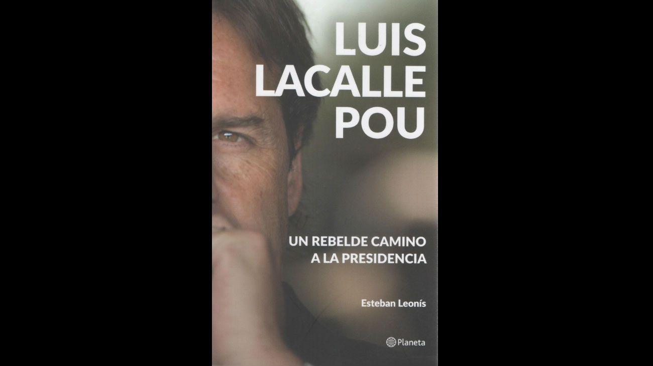 Festejos. “Sabe que lo acompañan las luces y las sombras de su bisabuelo, de su padre y de su madre. Sufre y disfruta lo que se dice de él”.