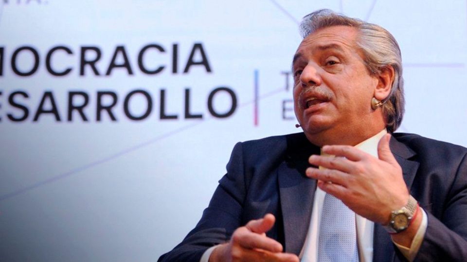 Septiembre, 2019. Apenas un mes antes de la elección que lo confirmó como el próximo presidente, Fernández sostuvo: "Voy a recibir un país diezmado, tenemos que arremangarnos y trabajar en un sentido completamente distinto al del Gobierno" de Cambiemos.