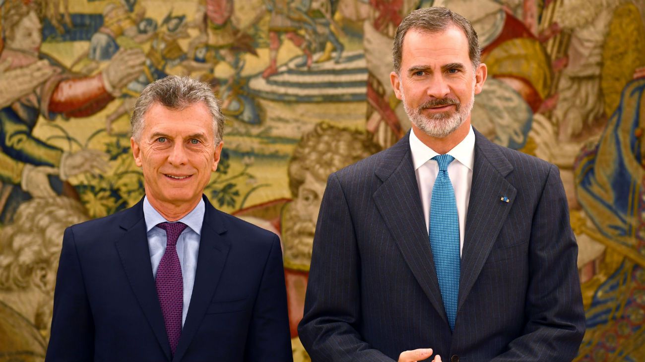 Macri fue recibido en el Palacio de la Zarzuela por el Rey Felipe VI de España.