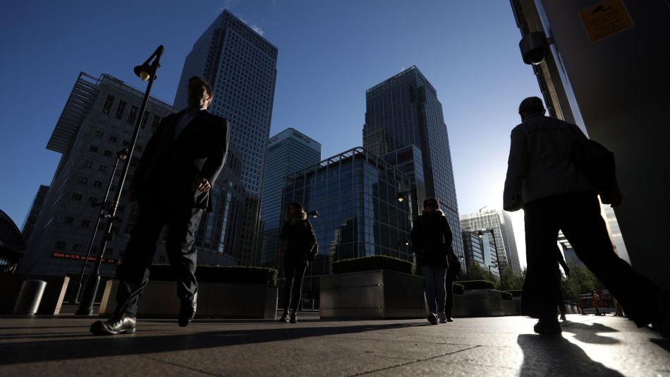 Moody’s Cuts Outlook for U.K. Banks, Citing Brexit Concern