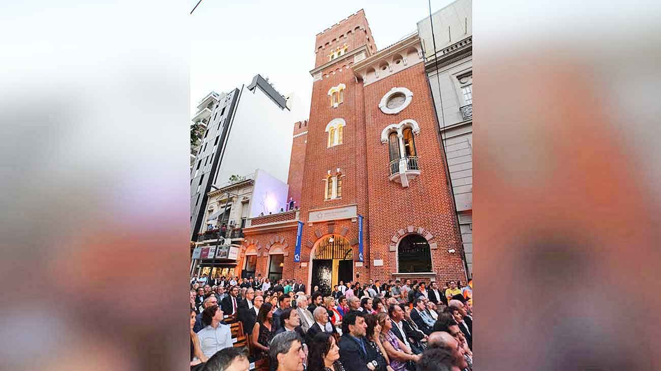 Evento. La antigua usina de la calle Montevideo porteña es hoy un espacio que convoca a todos.