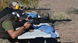 La mira Shilba Skorpion posee aumentos variables de 2,5x a 15x.