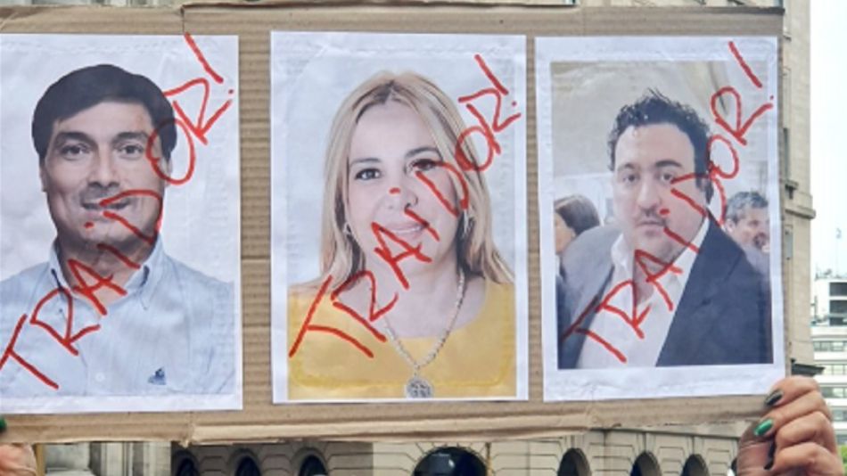 Traidores de Juntos por el Cambio