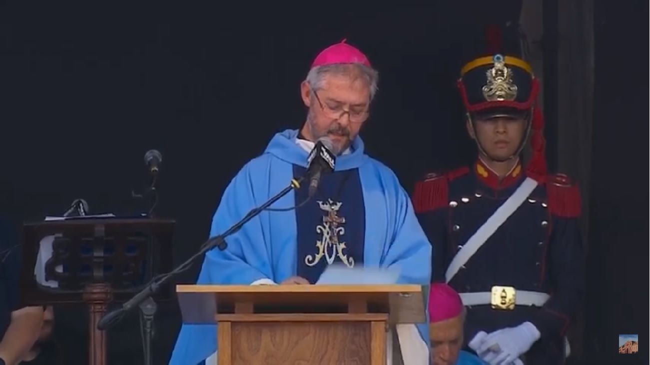 La Iglesia logró juntar a Alberto Fernández, Mauricio Macri y otros dirigentes en la basílica de Luján. 