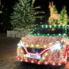 Nissan Leaf transformado en arbolito de Navidad.